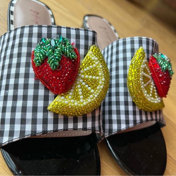 Betsy Johnson Fruit Lemon Strawberry Lindy Sandal - Picture 4 of 5